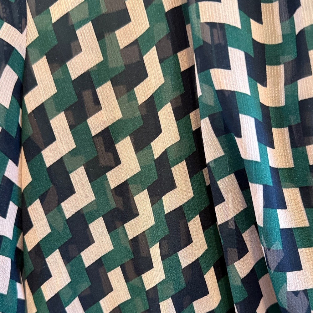 Chic Geometric Patterned Dress - Picture 2 of 3